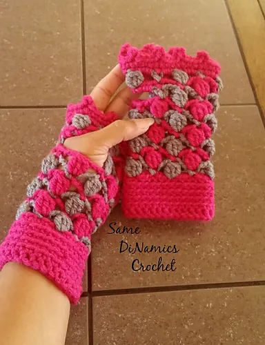 fingerless gloves