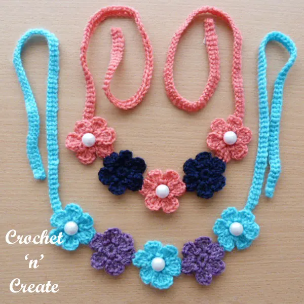 small flower necklace