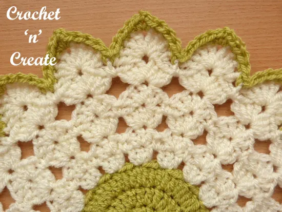 crochet round doily edge