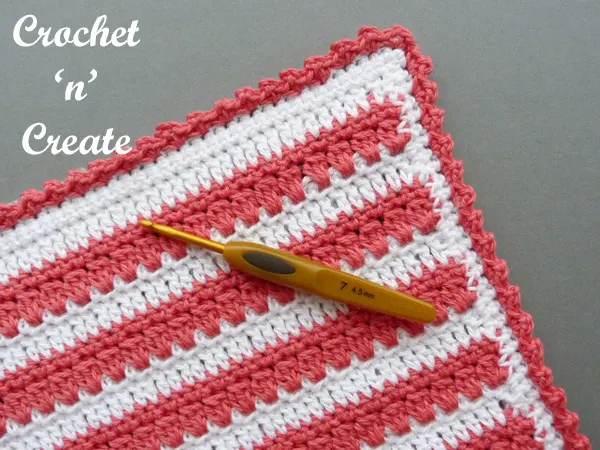 Free crochet pattern-square hot pad