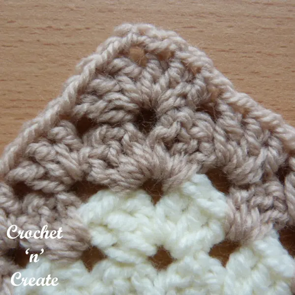 Free crochet tutorial granny chevron stitch