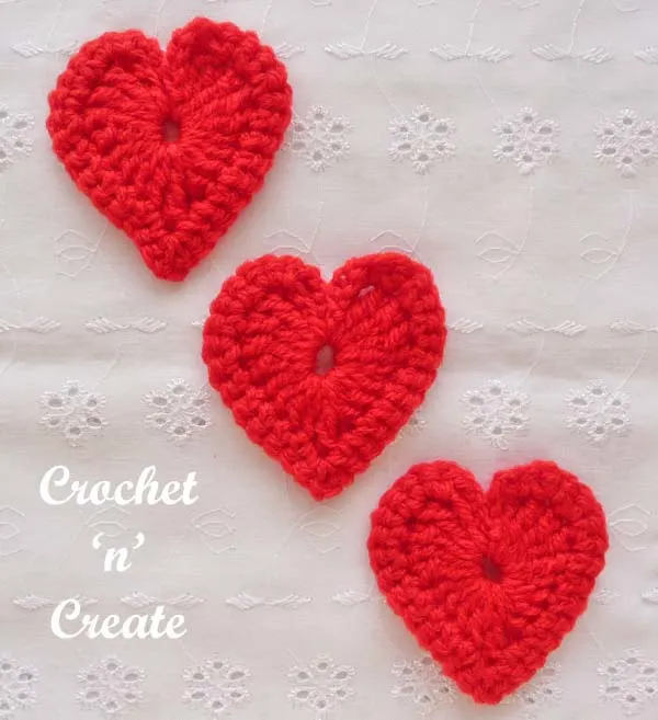 Free crochet pattern love heart motif