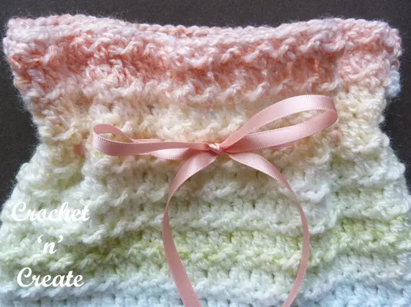 Crochet travel sponge bag