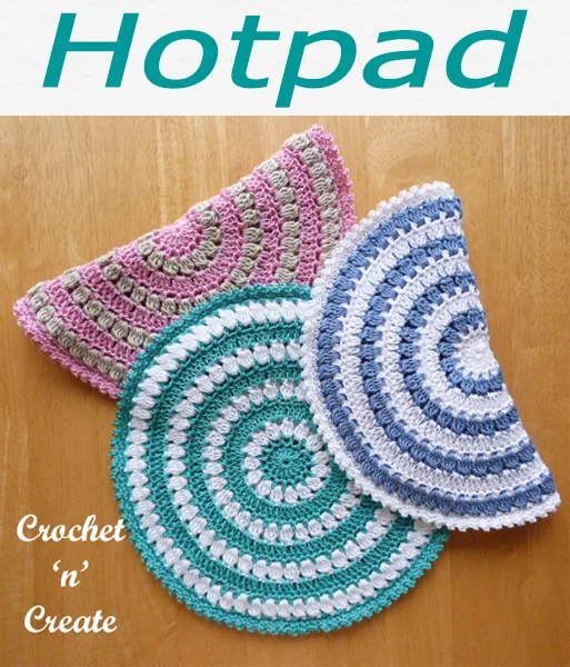 Free crochet circular hot pad pattern, save your tables from stains, made in cotton yarn with double thickness. CLICK and scroll down the page for the pattern. | #crochethotpad #crochetncreate #crochet #howto #crochetpattern #freecrochetpattern #easypattern #freepattern #forbeginners #diy #crafts #crochetaddict #followforcrochet