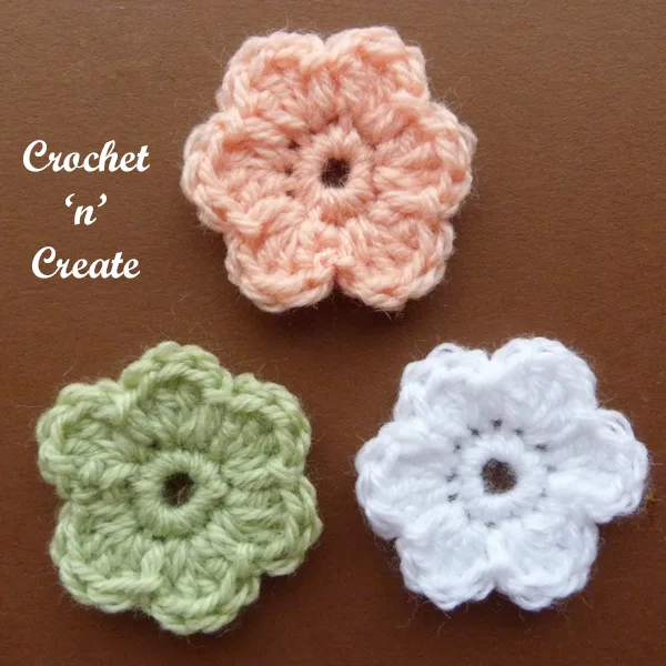 Crochet dinky flower applique