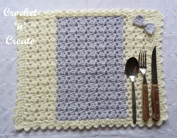 Crochet placemat-coaster set