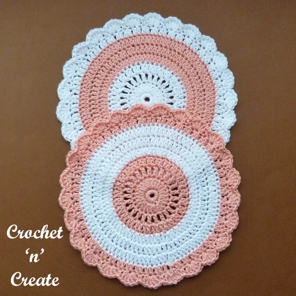 crochet shell edge mat