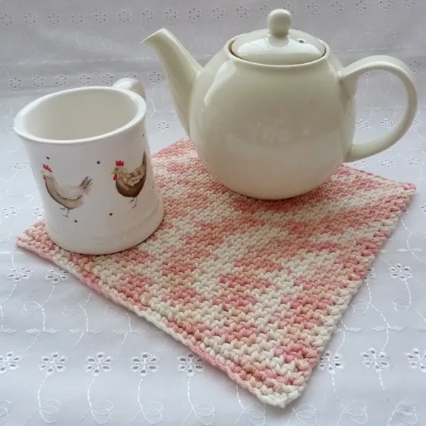 teapot on hotpad