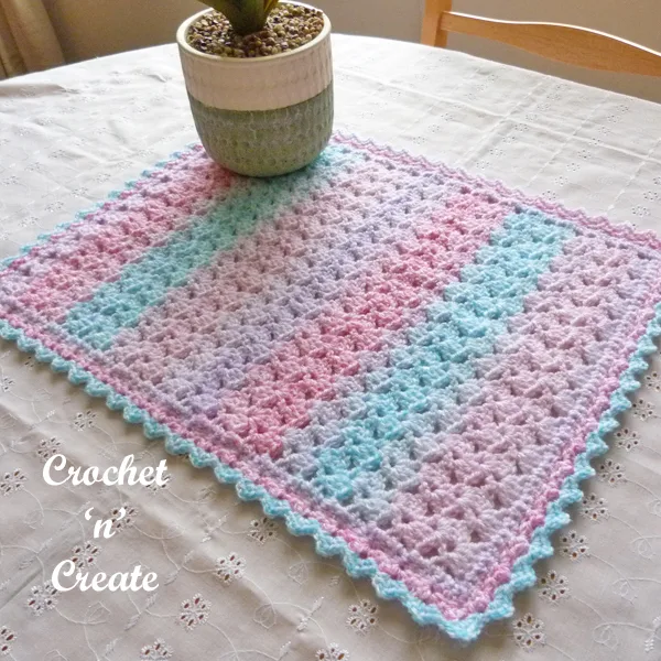 crochet dining centre