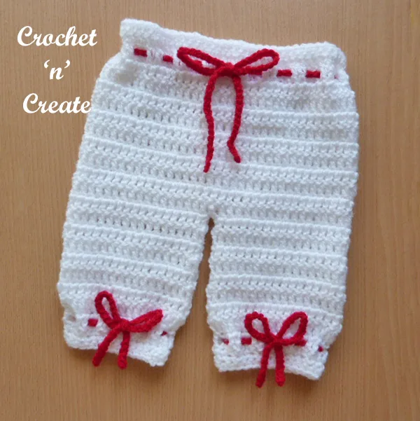 crochet bloomers with red