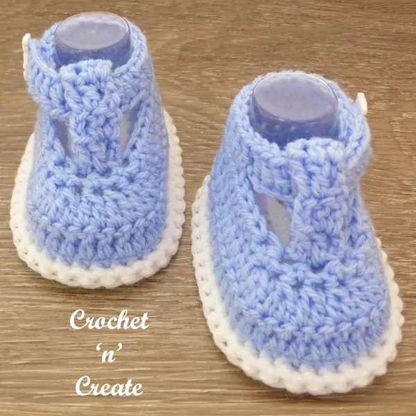 crochet t-bar baby shoes