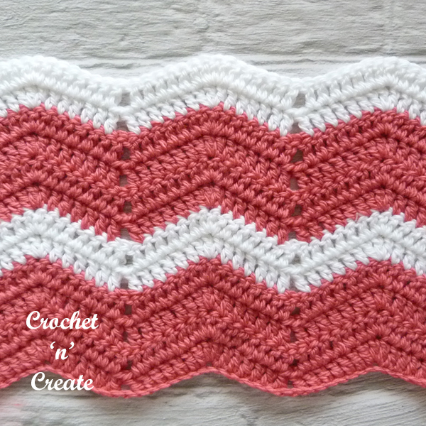 Easy Crochet Chevron Stitch Tutorial free crochet on Crochet 'n' Create